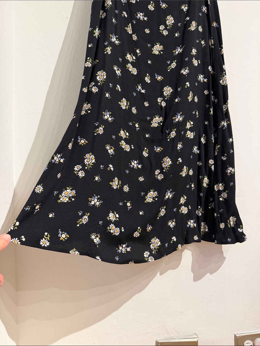 Reformation Black Maxi Skirt with White & Yellow Daisies - Picture 4 of 6